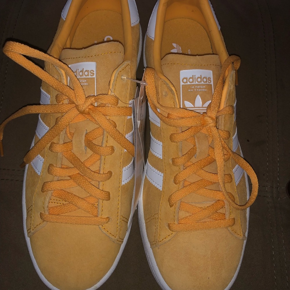 Adidas Sneakers